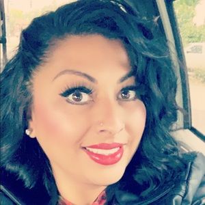 Meet your Posher, Marisa